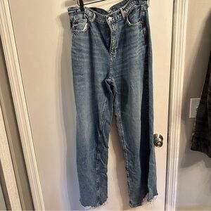 American Eagle baggy jeans